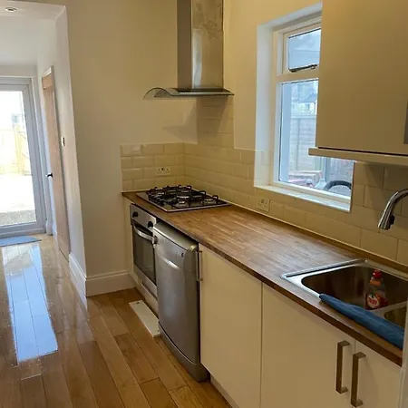 Lovely In 5 * Bristol