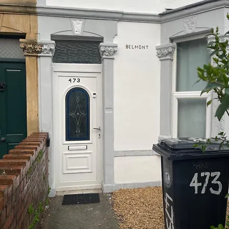 Гостьовий будинок Lovely In 5 *