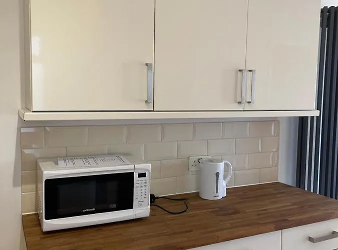 Pensión Lovely In 5 Bristol