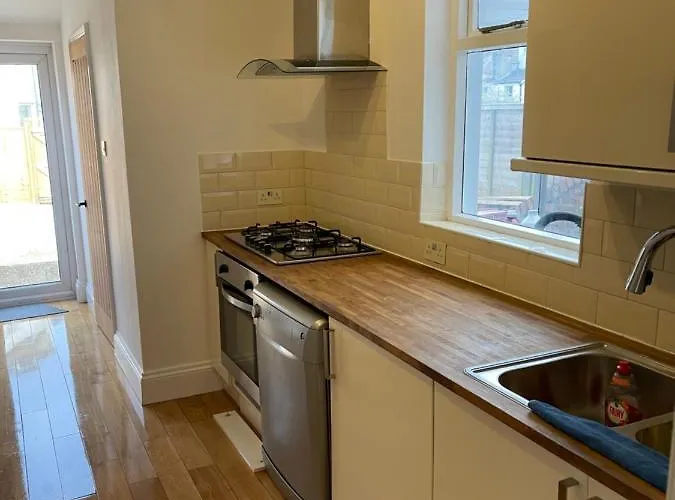 Lovely In 5 * Бристоль